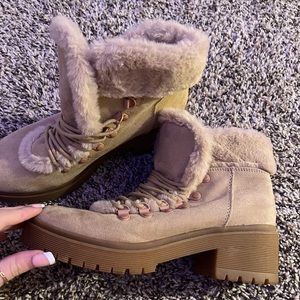 light brown winter boots